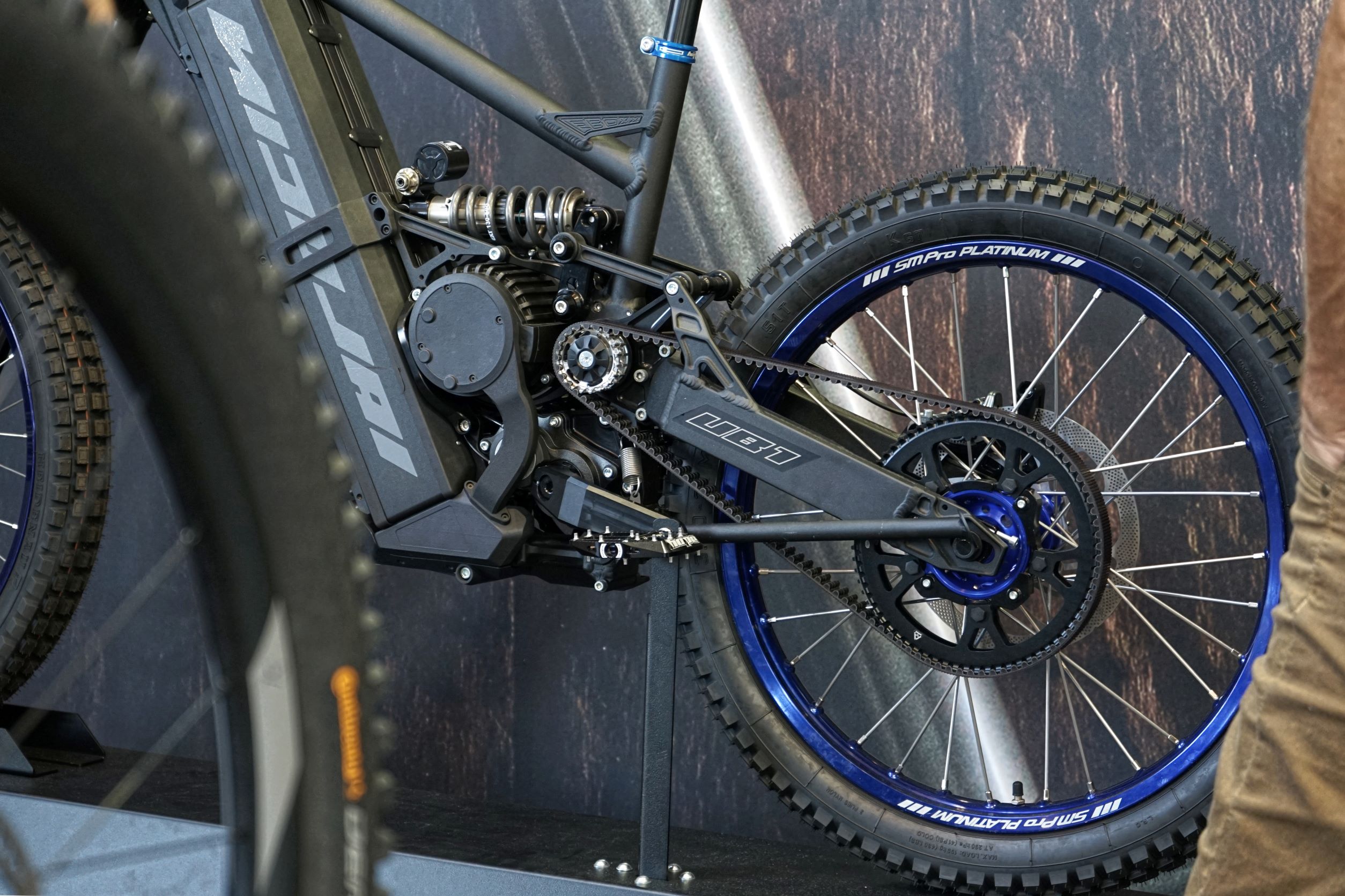 在尼古拉EBoxx Ultra上关闭皮带传动系统。Eurobike 2021。