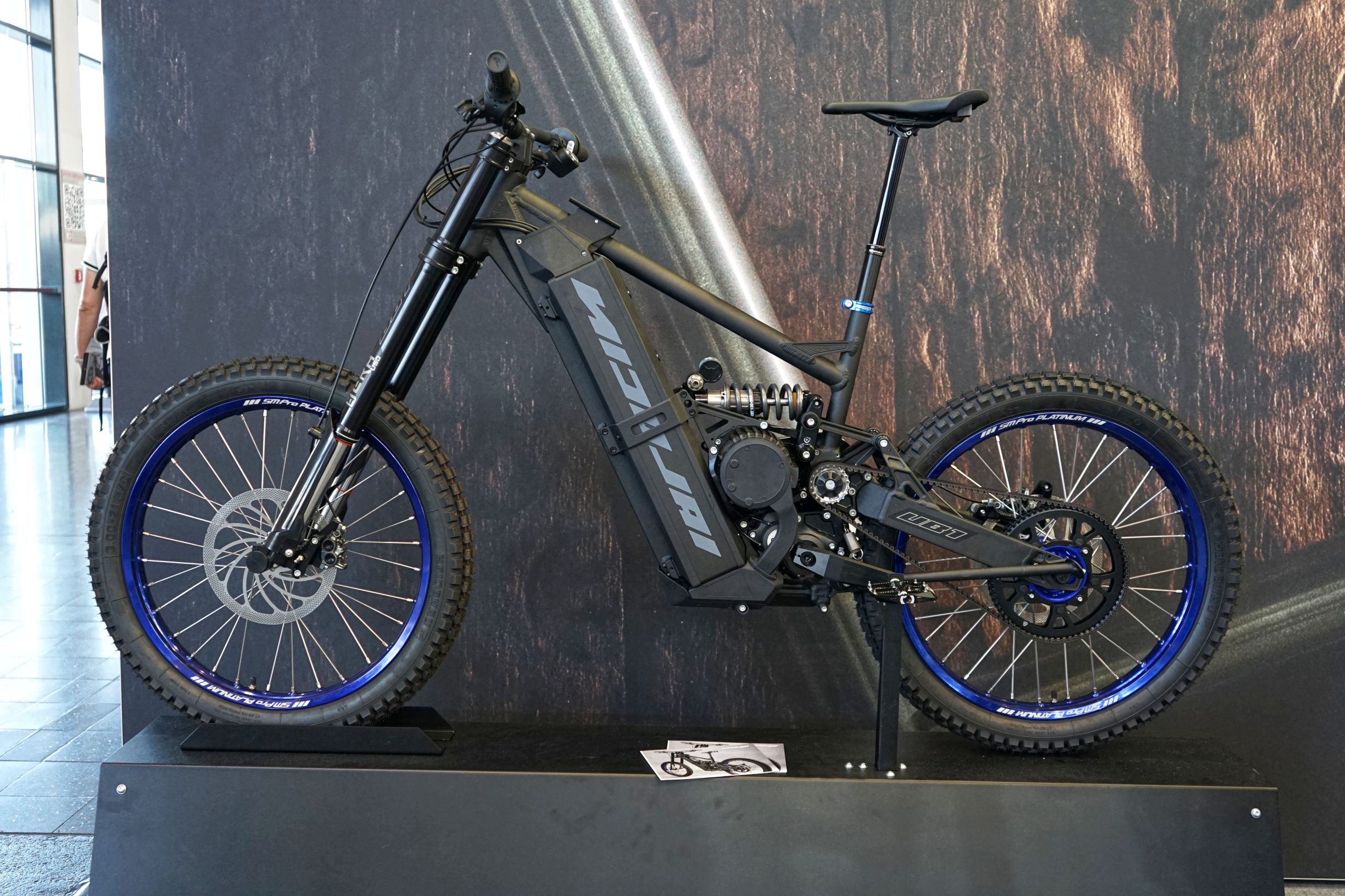尼古拉EBoxx Ultra，欧洲自行车2021，侧视图